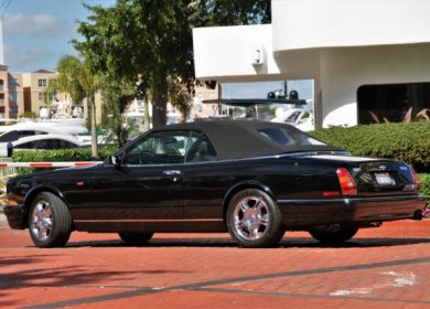 2002 Bentley Azure Mulliner with 9000 miles up for grabs